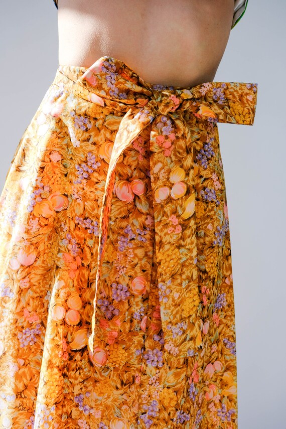 Vintage 70s Earthtone Floral & Fruit Print Maxi S… - image 3