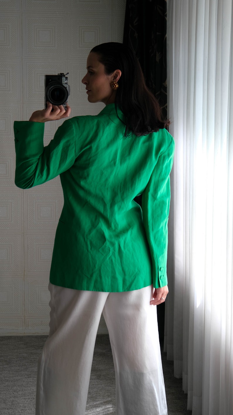 Vintage 90s Claude Montana Shamrock Green Pleated Tuxedo Pleated Bib Skirt Suit Made in Italy 100% Linen 1990s Designer Power Suit image 7