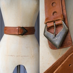 Vintage 80s BYBLOS Caramel Brown Leather Belt w/ Aged Brass Buckle & Embossed Paisley Print | 100% Genuine Leather | 1980s Designer Belt