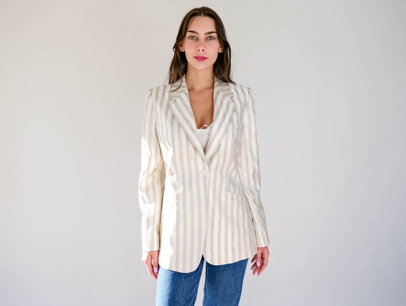 Vintage 90s Giorgio Armani Ivory & Light Gray Textured Stripe Silk Blazer Made in Italy 100% Silk 1990s Armani Designer Silk Jacket image 2