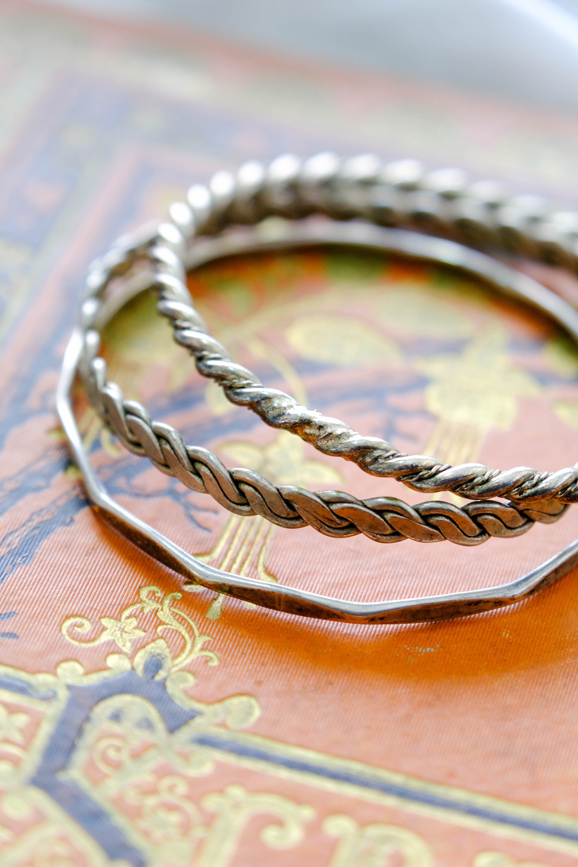 Vintage 60s Sterling Silver Navajo Style Bangle Cuff Bracelet Set