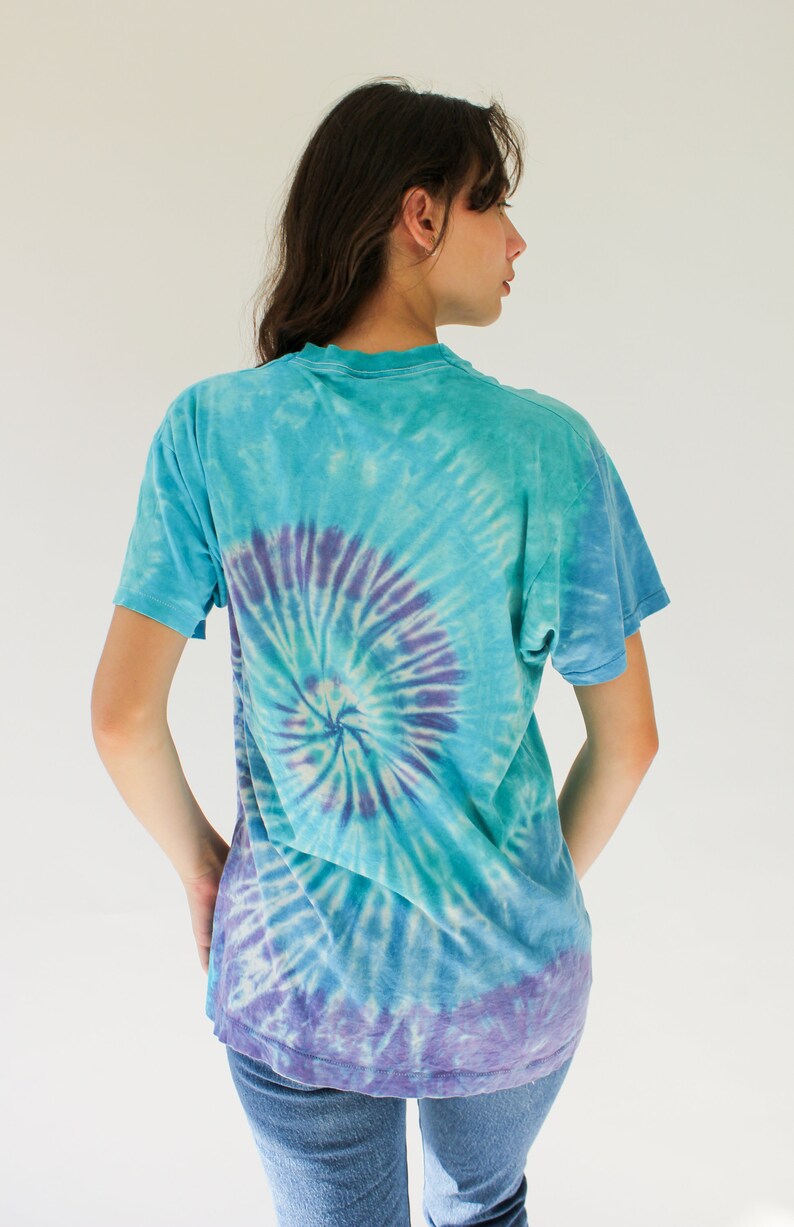 Vintage 80s Destroyed Fruit of the Loom Spiral Tie Dye Single Stitch Tee Shirt Made in USA 1980s Paper Thin Pastel Tie Dye T-Shirt image 5