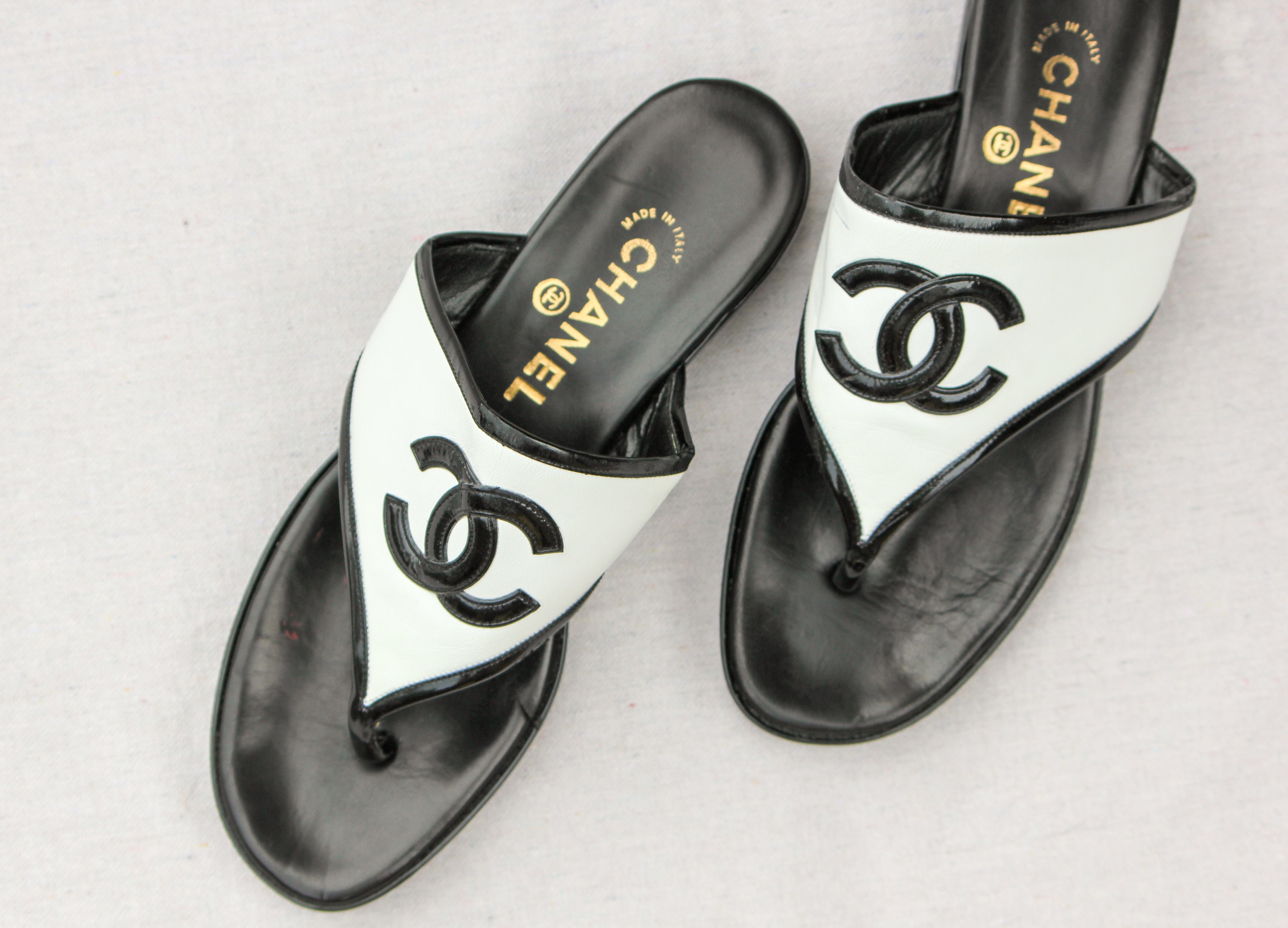 Leather flats Chanel Black size 37.5 EU in Leather - 25301000