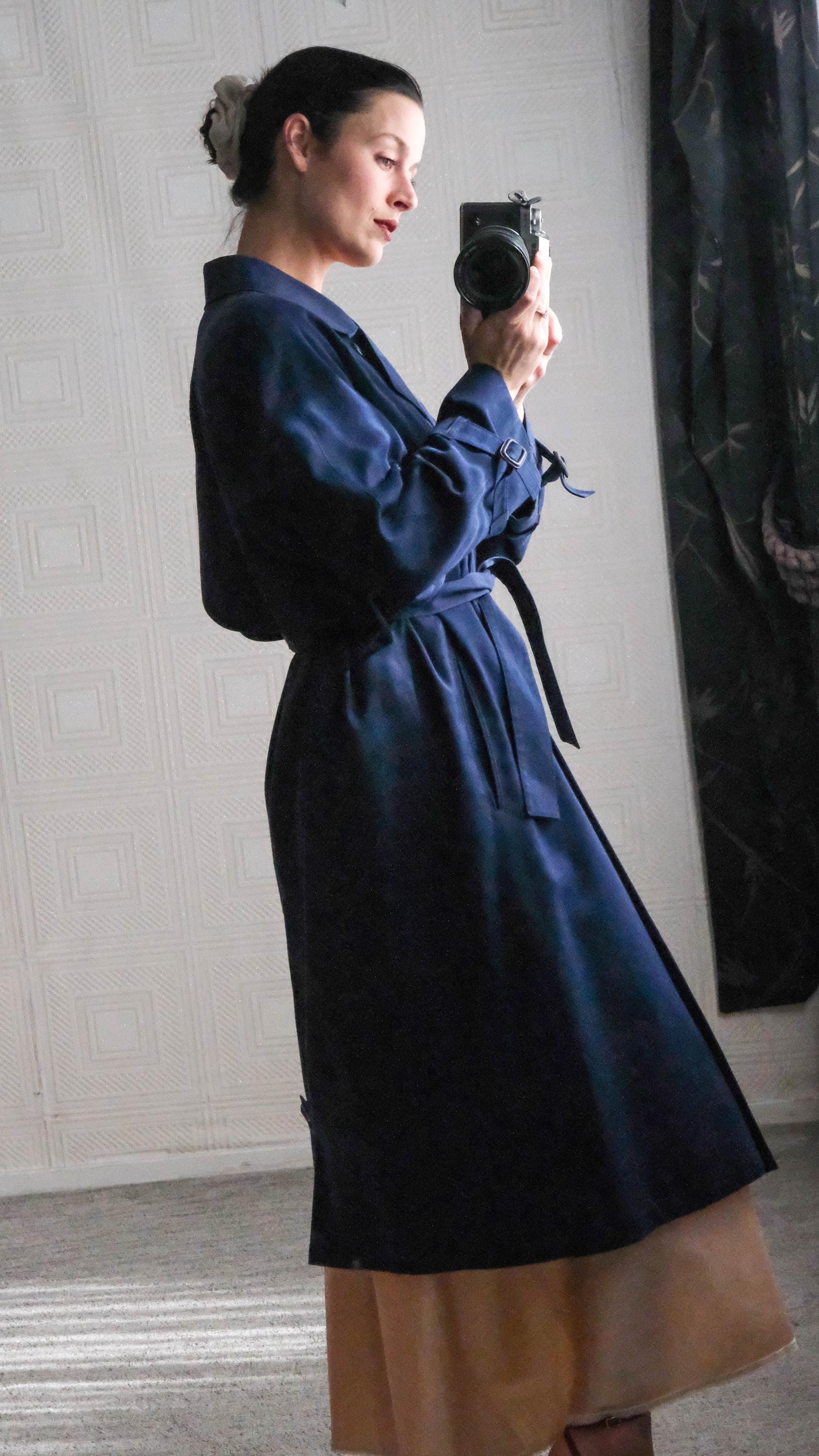 Vintage 70s LONDON FOG Navy Double Breasted Belted Trench Coat W