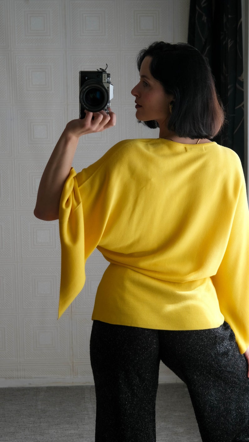 Vintage Diane Von Furstenberg Silk Assets Canary Yellow Textured Silk Split Dolman Sleeve Blouse 100% Silk Y2K DVF Designer Kimono Top image 7