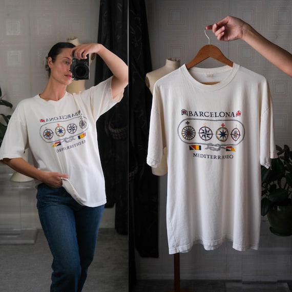 Camiseta vintage Barcelona Mediterráneo blanca con un efecto