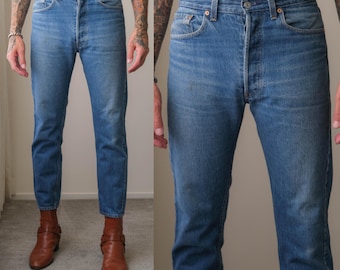 Vintage 80s LEVIS 501 Original Medium Whiskered Wash Button Fly Jeans | Size 32x30 | Made in USA | 1980s LEVIS Designer Unisex Denim Pants