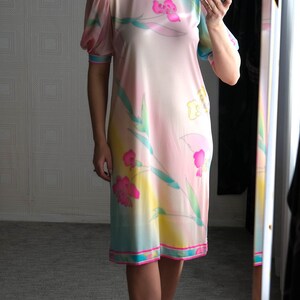 robe vintage des années 60 LEONARD PARIS en soie rose fleurie Sunrise Fabriqué en France 100 % jersey de soie mikado Robe en soie de créateur des années 60 image 4