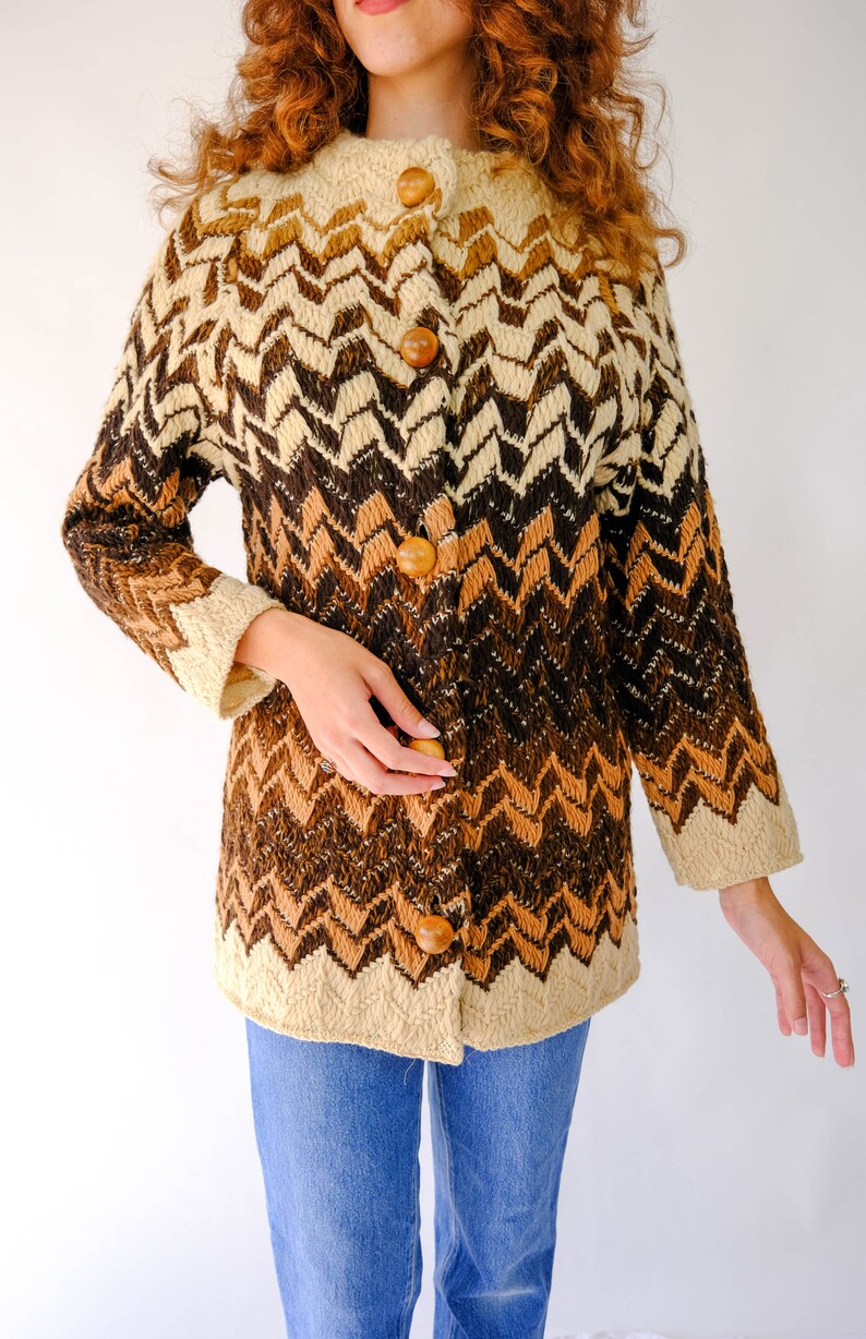 Vintage 70s Rad-Nee American Knitwear Zig Zag Knit Cardigan w/ Large Round Wood Buttons Made in USA DEADSTOCK 1970s Designer Sweater image 2