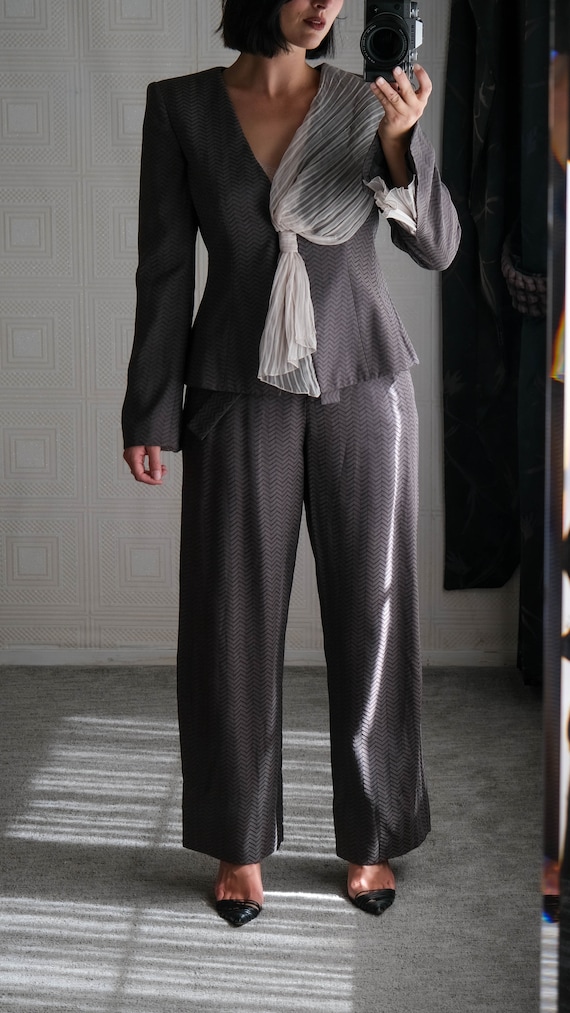 GIORGIO ARMANI Spring 2006 Silk Chevron Pattern Cropped Blazer