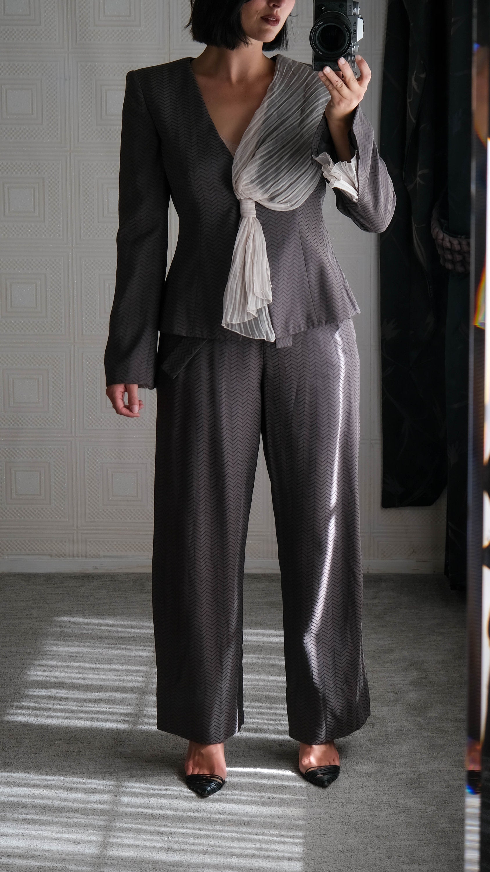 GIORGIO ARMANI Spring 2006 Silk Chevron Pattern Cropped GIORGIO ARMANI Spring 2006 Silk Chevron Pattern Cropped