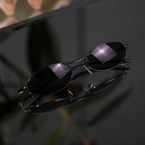 Vintage GUCCI GG2671 Titanium Gunmetal Oval Unisex Sunglasses | Made in Italy | 2000s GUCCI Tom Ford Era Designer Streetwear Unisex Glasses