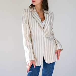 Vintage 90s Giorgio Armani Ivory & Light Gray Textured Stripe Silk Blazer Made in Italy 100% Silk 1990s Armani Designer Silk Jacket image 3