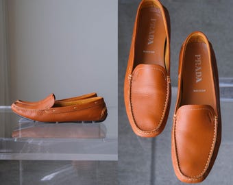 Vintage PRADA Daino Cognac Pebbled Calfskin Slip On Driving Moccasins w/ Box & Dust Bags | Made in Italy | Size 40 | Y2K Designer Shoes