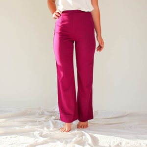 Vintage anos 90 Y2K Emanuel Ungaro Fúcsia Lã Gabardine Calças Flare Leg de Cintura Alta | Lã Nova | Calça Bellbottom Designer Ungaro dos anos 90 e 2000