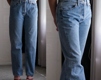 Vintage 80s LEVIS 501 Original Buttonfly Light Wash High Waisted Jeans | Made in USA | Size 30x29 | 1980s LEVIS Designer Unisex Denim Pants