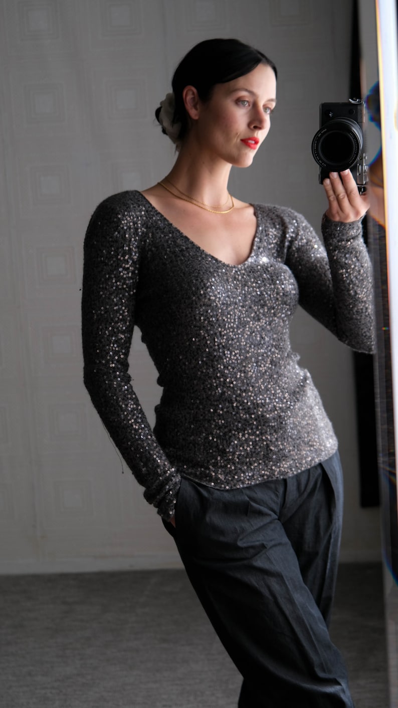 Vintage DONNA KARAN Black Label Gunmetal Gray Sequined Cashmere & Silk Blend V-Neck Sweater Top Cashmere/Silk Y2K DKNY Designer Cozy Top image 3