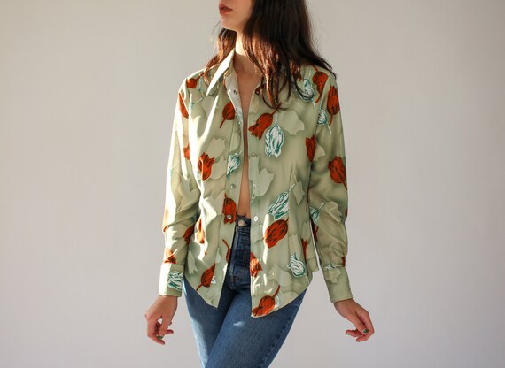 Vintage 1970/'s Sears Size Large Womens Button Down Long Sleeve Top With Butterfly Collar White Red And Black Box Design All Over Print EUC