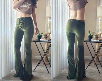 Pantalones acampanados de terciopelo con cordones Corbata de cintura alta en la parte delantera Festival gótico de terciopelo negro Leggings de corsé con ojales de tiro alto Pantalones acampanados Bengalas de terciopelo