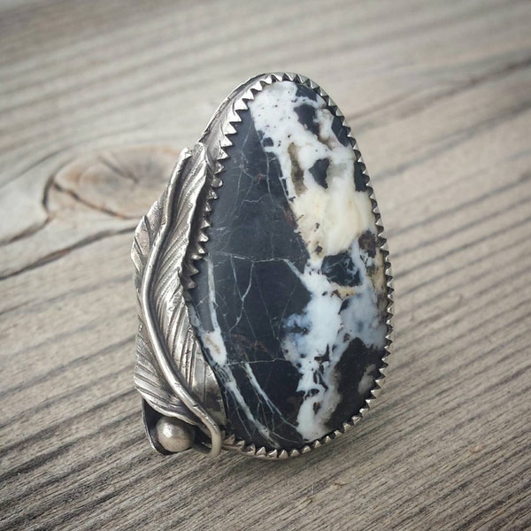 Large White Buffalo Sterling Silver Ring with Feather Detail - Size 8