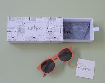 Gafas de sol polarizadas para niños, protección UV, colores surtidos, incluye estuche (100 unidades)