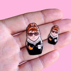 Audrey Hepburn Doll Pin Breakfast at Tiffanys Pin Badge Fridge Magnet Needle Minder image 7