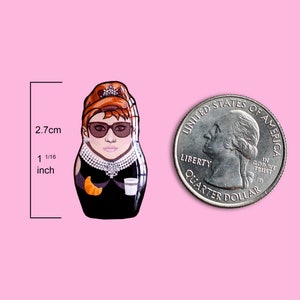 Audrey Hepburn Doll Pin Breakfast at Tiffanys Pin Badge Fridge Magnet Needle Minder image 8