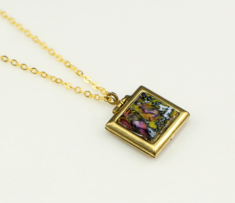 Petite 1950s Vintage Square Gold Locket with 1940s Swirl Glass Cabochon on Gold Plated Chain
