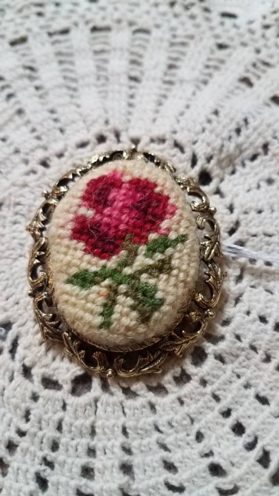 Embroider Jewelry, Embroidery pink floral brooch