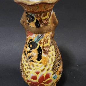 Asian ceramic or porcelain colorful vase, animal character vase. Tropical vase, Asian vase, duck vase