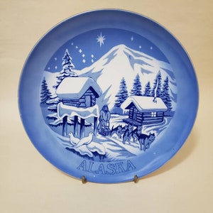 Alaska souvenir plate,  Japan, porcelain plate, state plate. 1981 plate