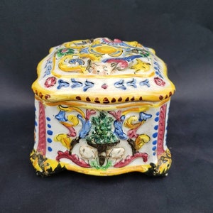 Italian Ceramic Keepsake Box: Abstract Floral Lidded Trinket Box