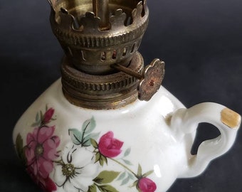 Porcelain, Taiwan, small Oil Lamp, floral little lamp,.
