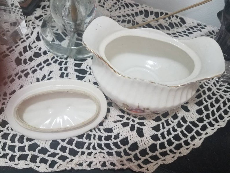 Mauve rose ceramic two handle lidded sugar bowl, cream bowl, image 5