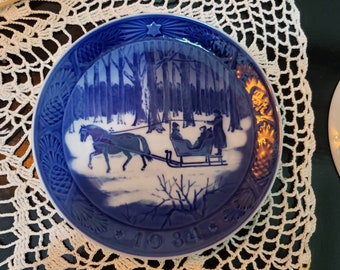 One  Royal Copenhagen blue and white plate, porcelain plate by KL.