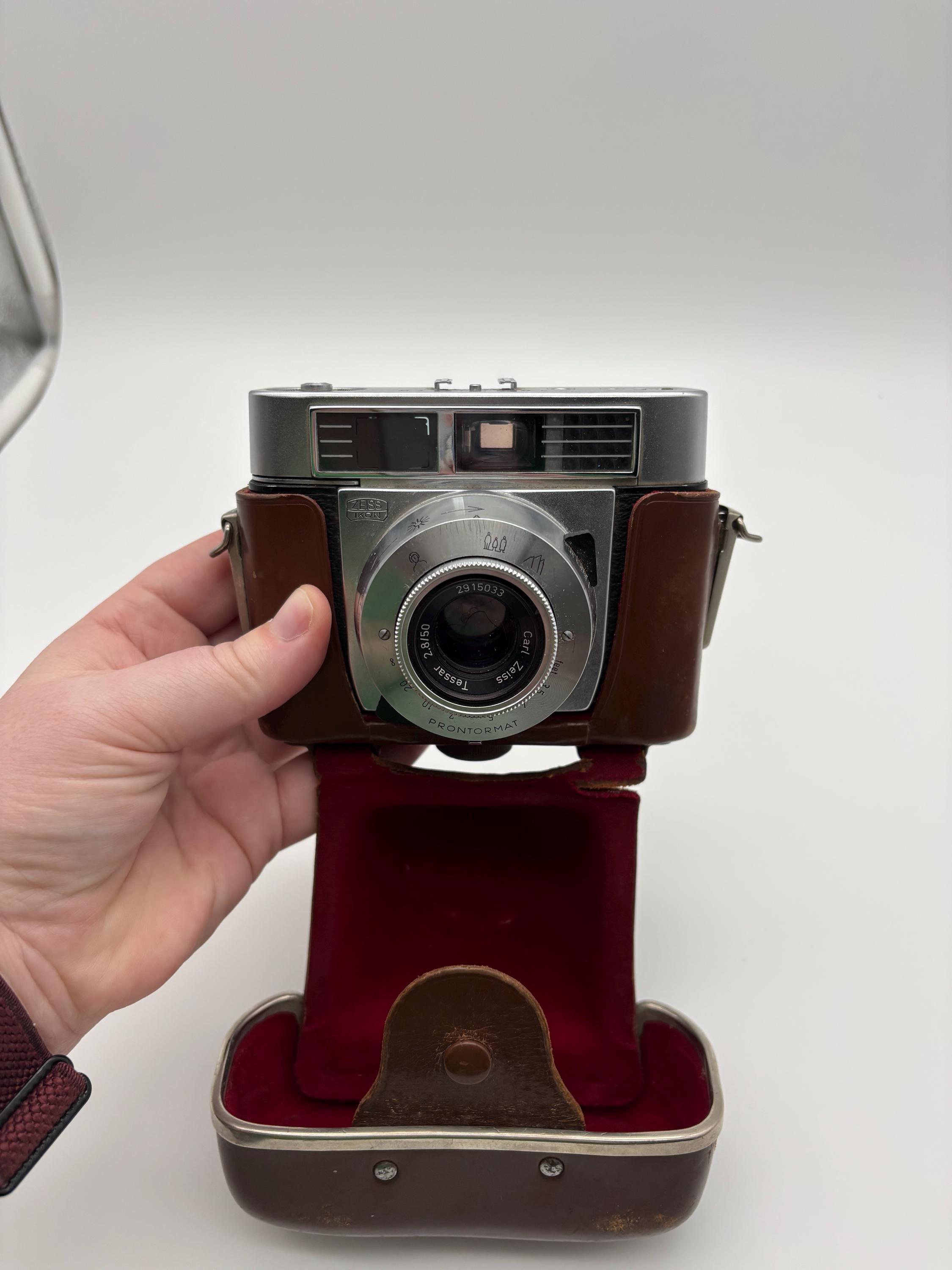 Vintage Zeiss Ikon Contessa LK Camera, West Germany 1962–1965
