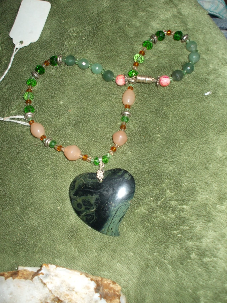 Natural healing Choker-length Natural Kambaba Jasper Heart