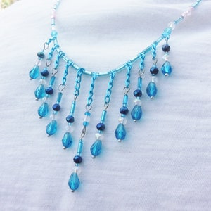 Pretty blue crystal dangle choker