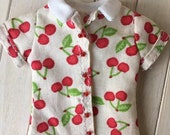 Blythe shirt, retro cherries print, closes in the front, also fits pure neemo Size S