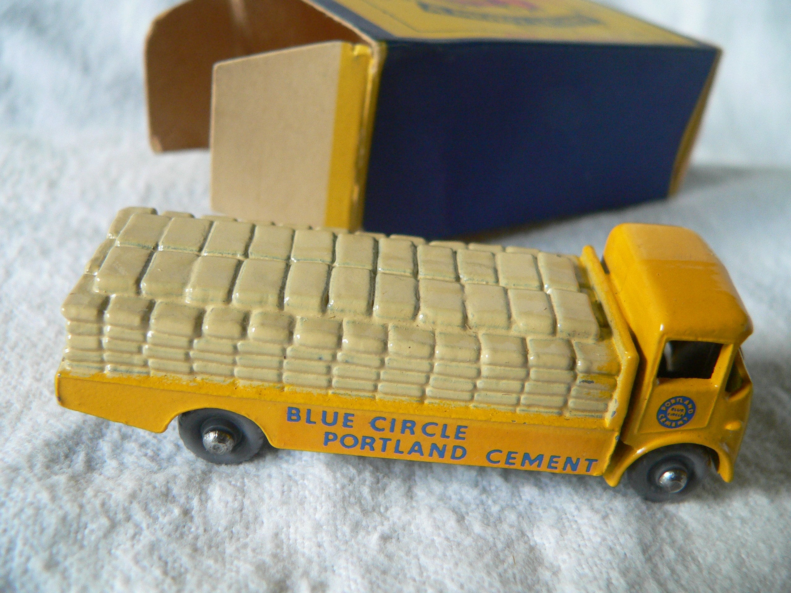MATCHBOX No.51 Albion Chieftain。 Matchbox Lesney No. 51 Restoration Albion Chieftain - Blue
