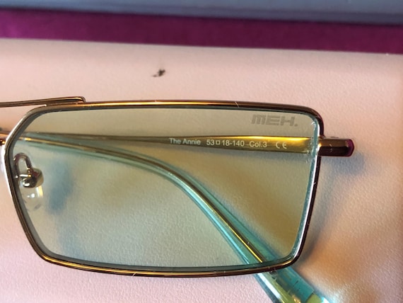 ANNIE MEH  Eyeware - Gold/Matcha Sunglasses in green The Annie View 5
