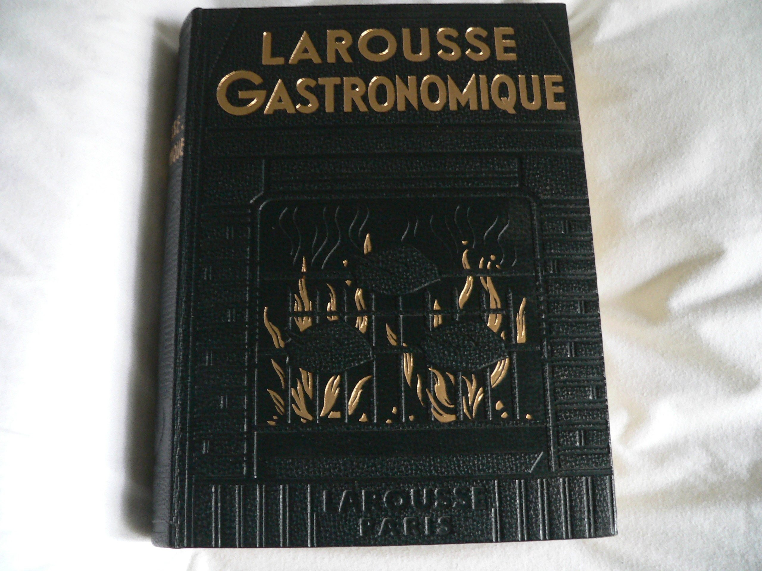 Domus: La Cuillère d'Argent - 2011 Edition - Luxurious illustrated book in  French - Auctions Luxembourg