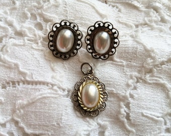 Vintage faux pearl stud earrings and pendant set