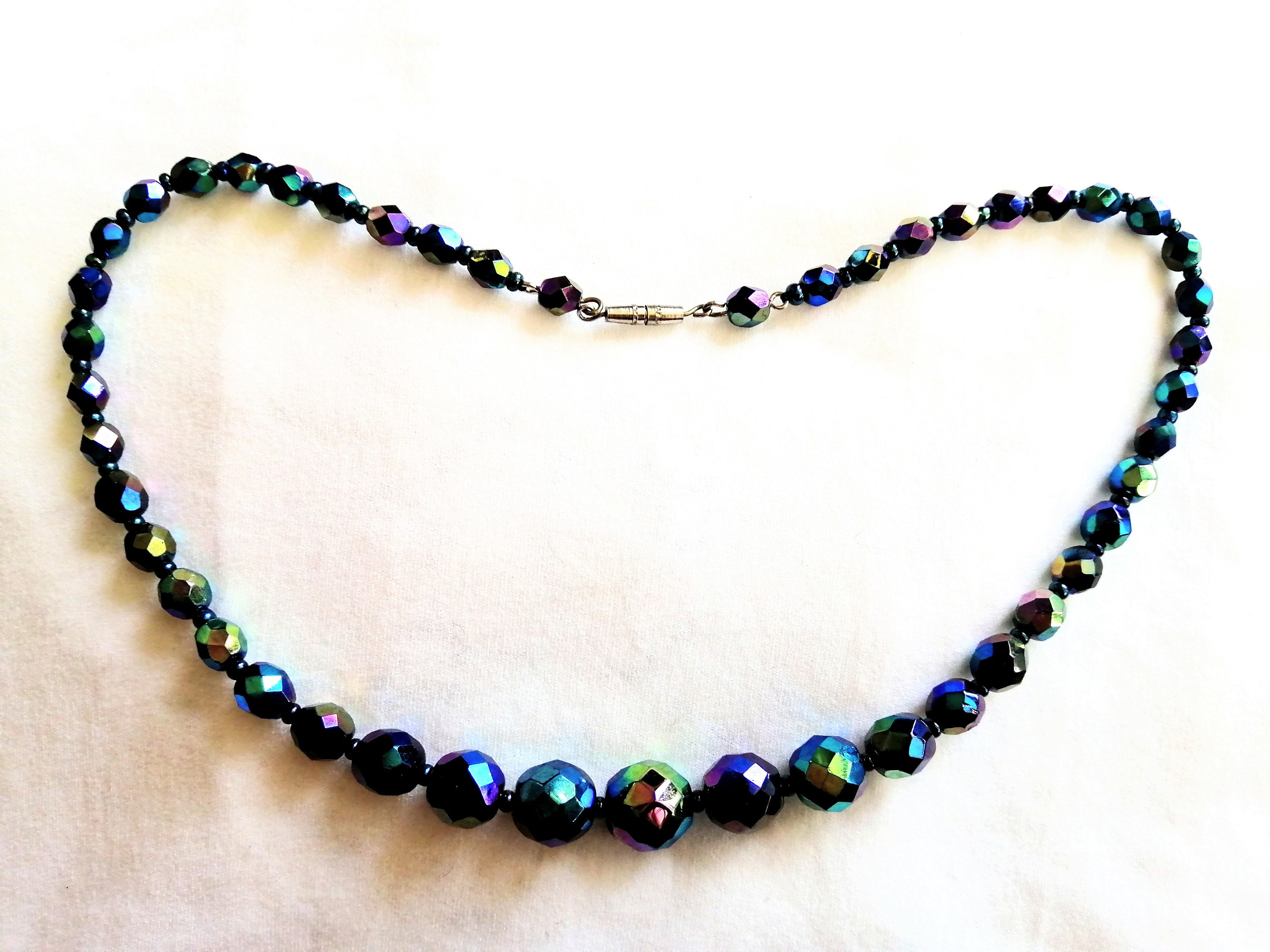 Seed Bead Necklaces for Women, Small Beaded Necklace, Dainty