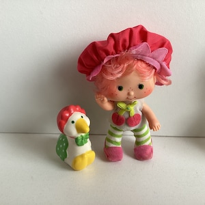 CHERRY CUDDLER w/ Gooseberry Vintage Strawberry Shortcake Doll