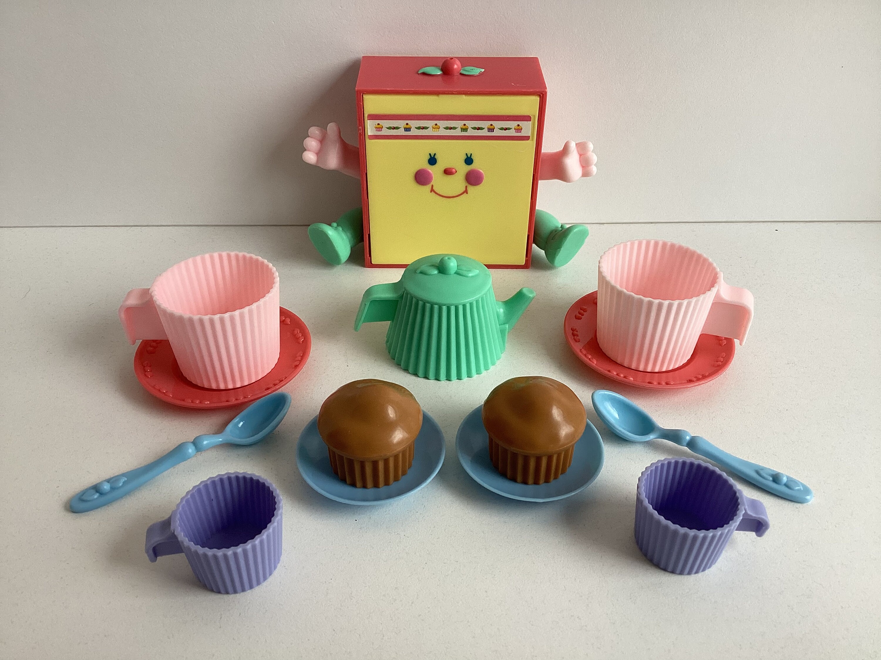 ✨【激レア】『チェリー・メリー・マフィン フィギュア 4個セット』マテル Mattel CHERRY MERRY MUFFIN Snack n' Serve Table Playset - Etsy 日本
