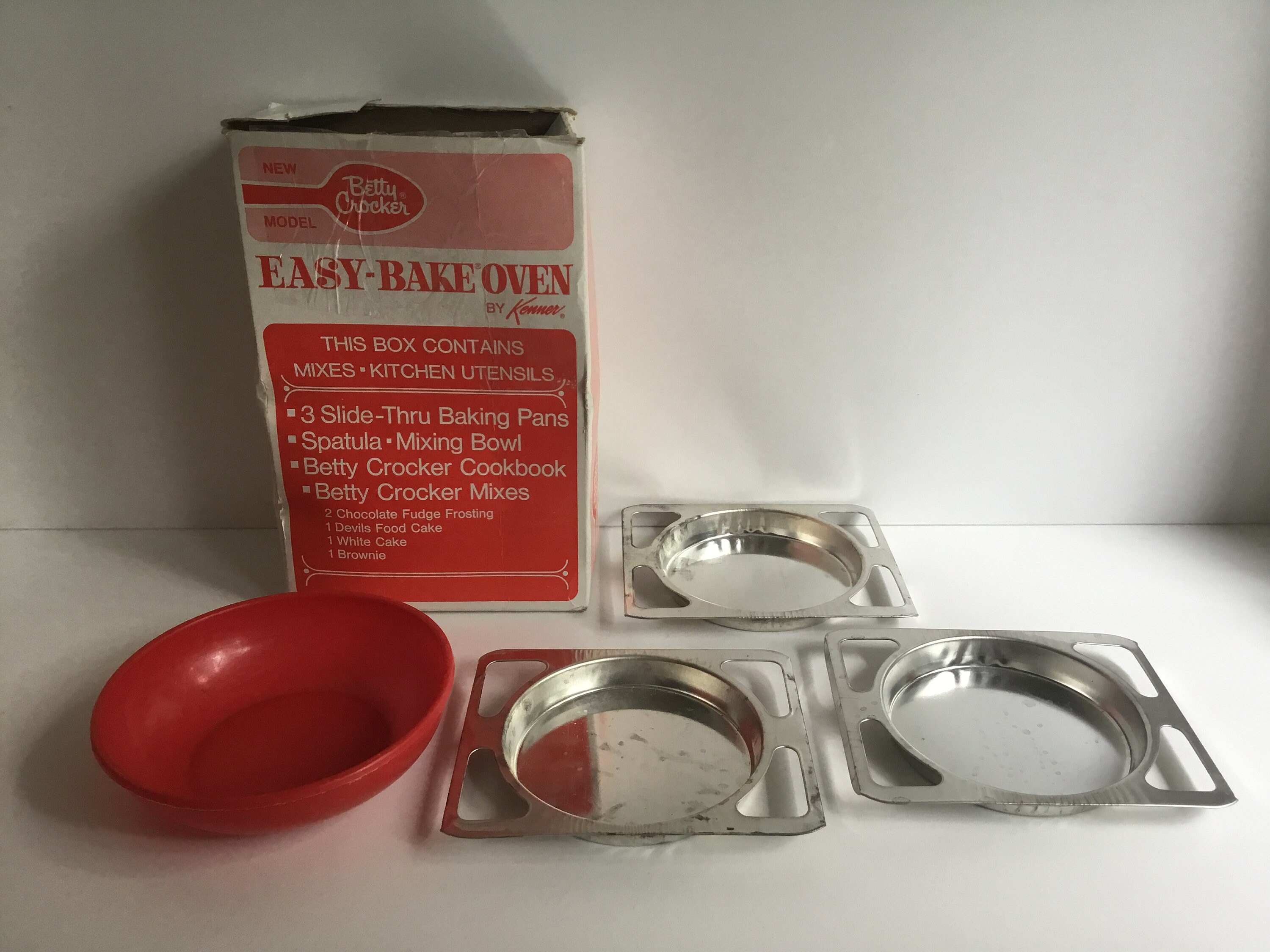 Vintage Kenner EASY BAKE OVEN Replacement Pans Accessory Set 