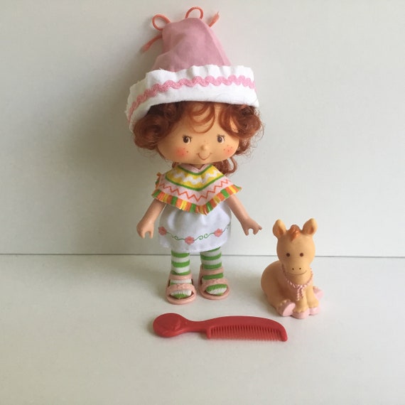 strawberry shortcake figurines vintage