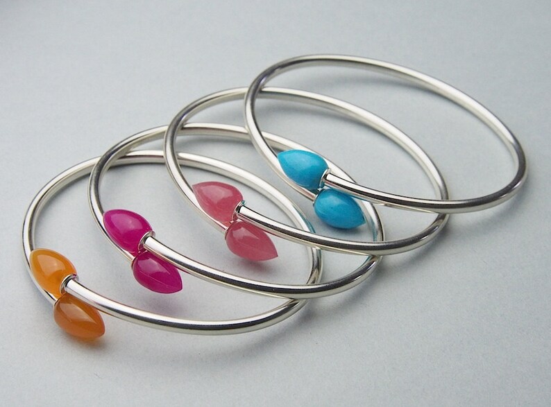 Flexible overlapping stacking bangle in natural carnelian /& sterling silver