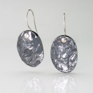 Örhängen i sterlingsilver med elementärt kisel - Tech Jewelry